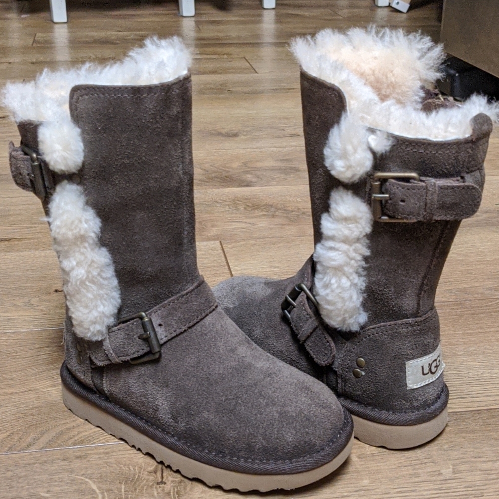 EUC girls boots
